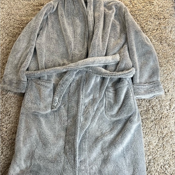 Joyspun Cozy Gray Plush Robe size large - Picture 1 of 6